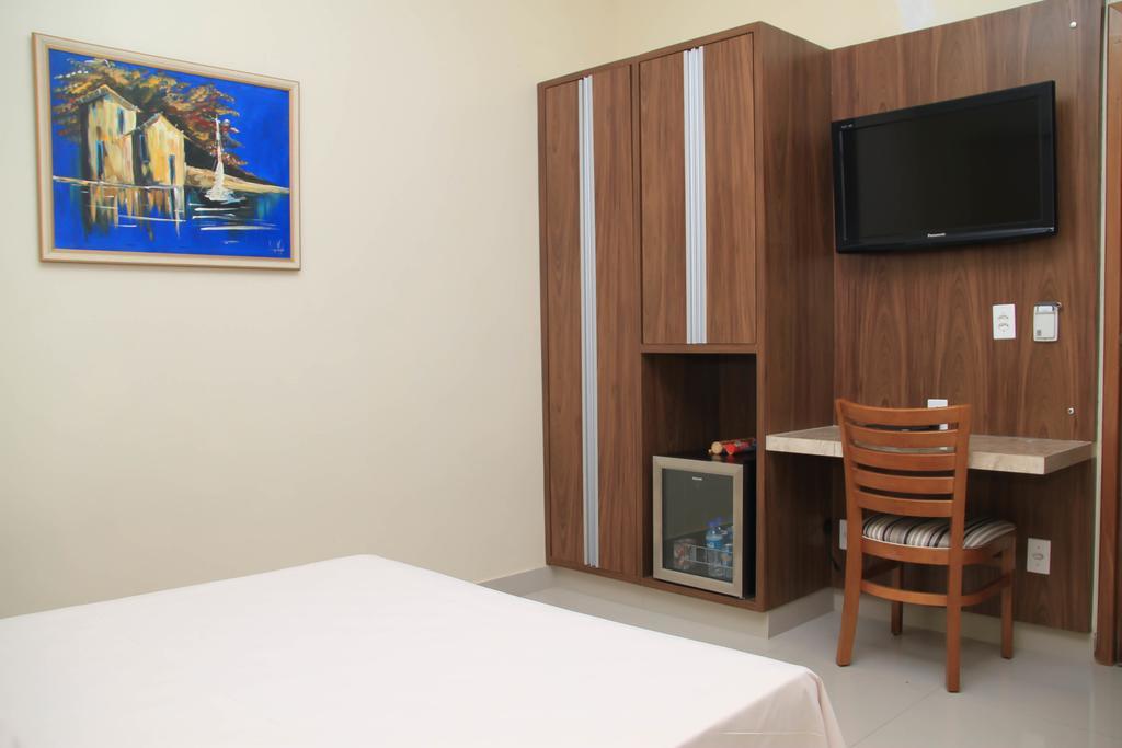 Marcellus Hotel Anápolis Szoba fotó